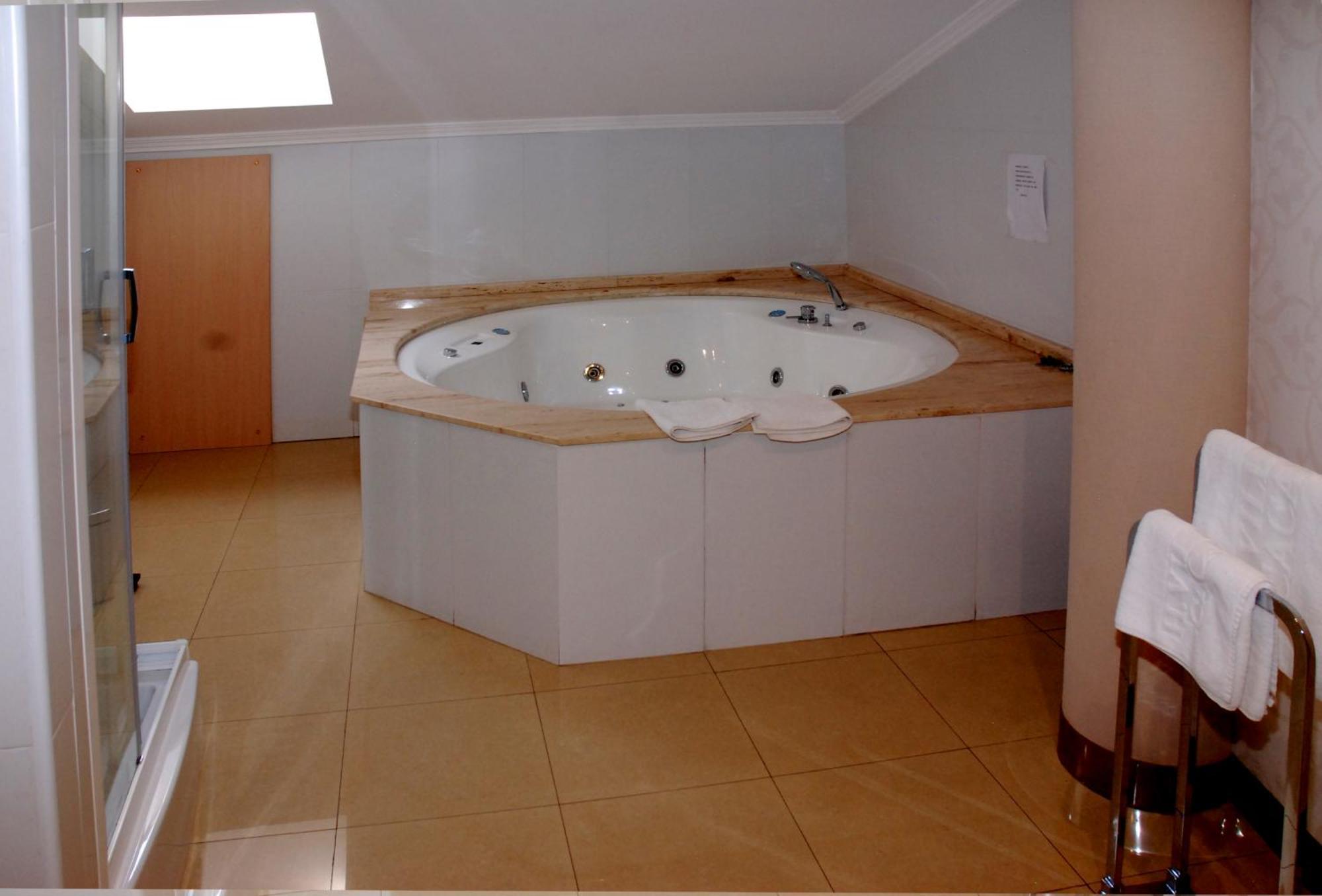 Hotel Villa De Cacabelos Zewnętrze zdjęcie