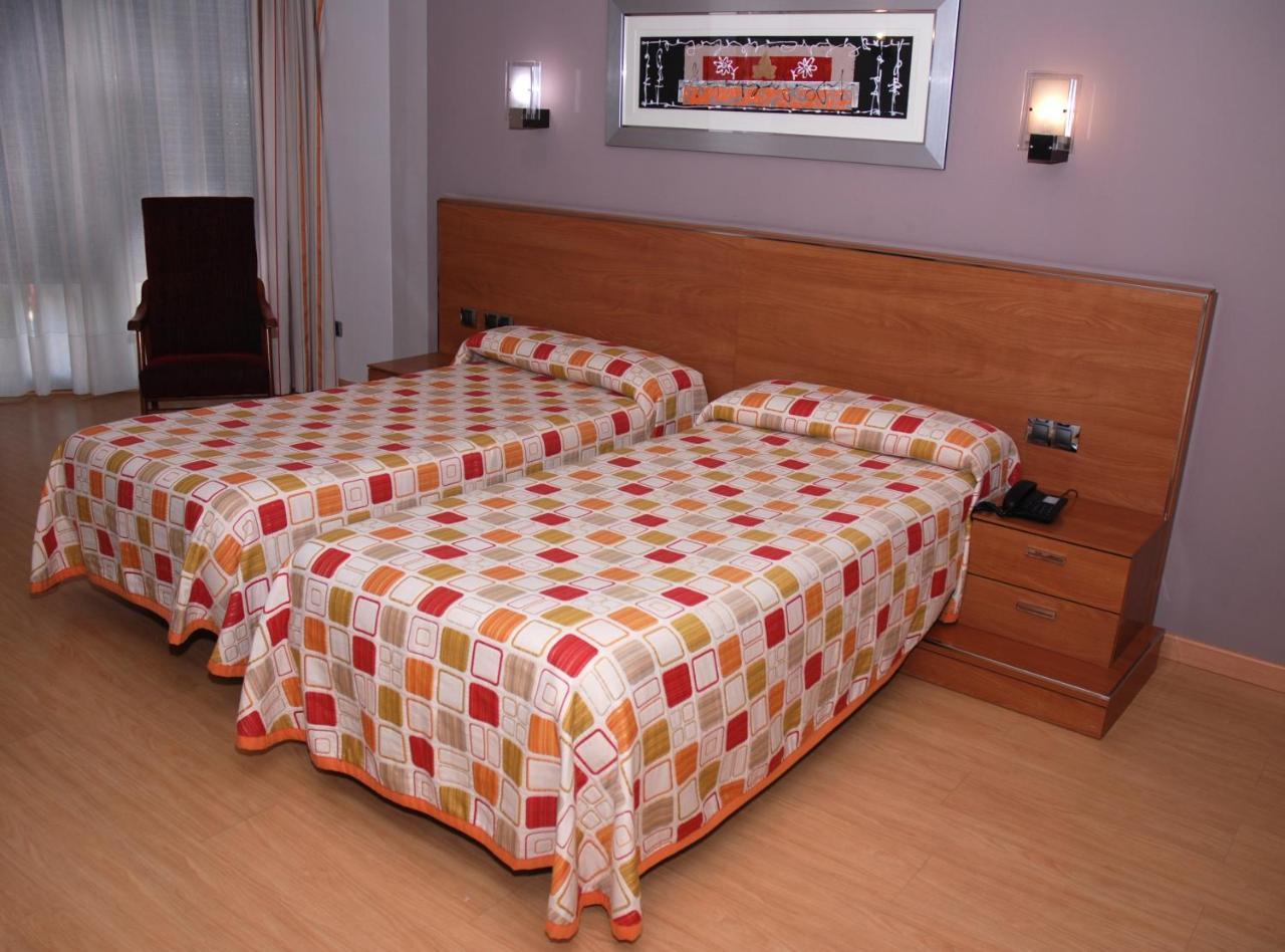 Hotel Villa De Cacabelos Zewnętrze zdjęcie