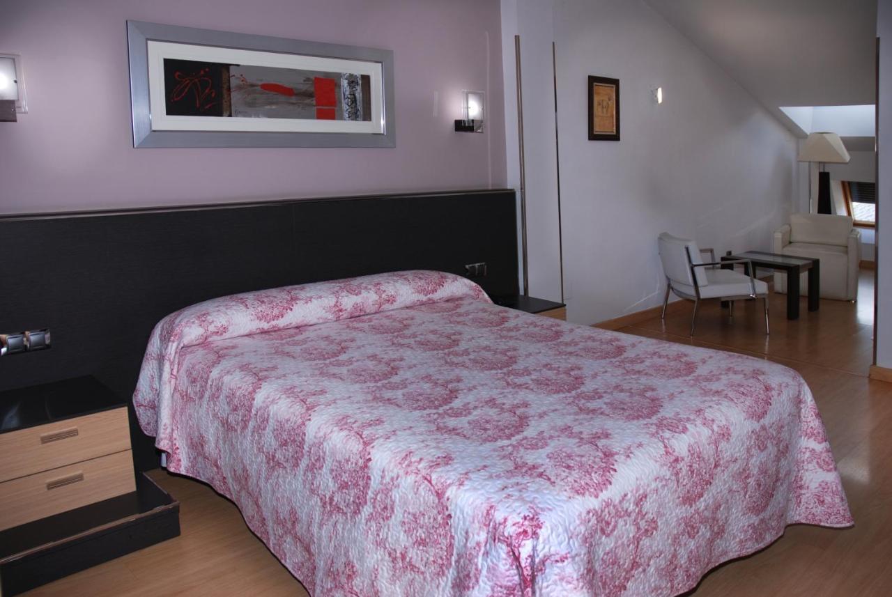 Hotel Villa De Cacabelos Zewnętrze zdjęcie