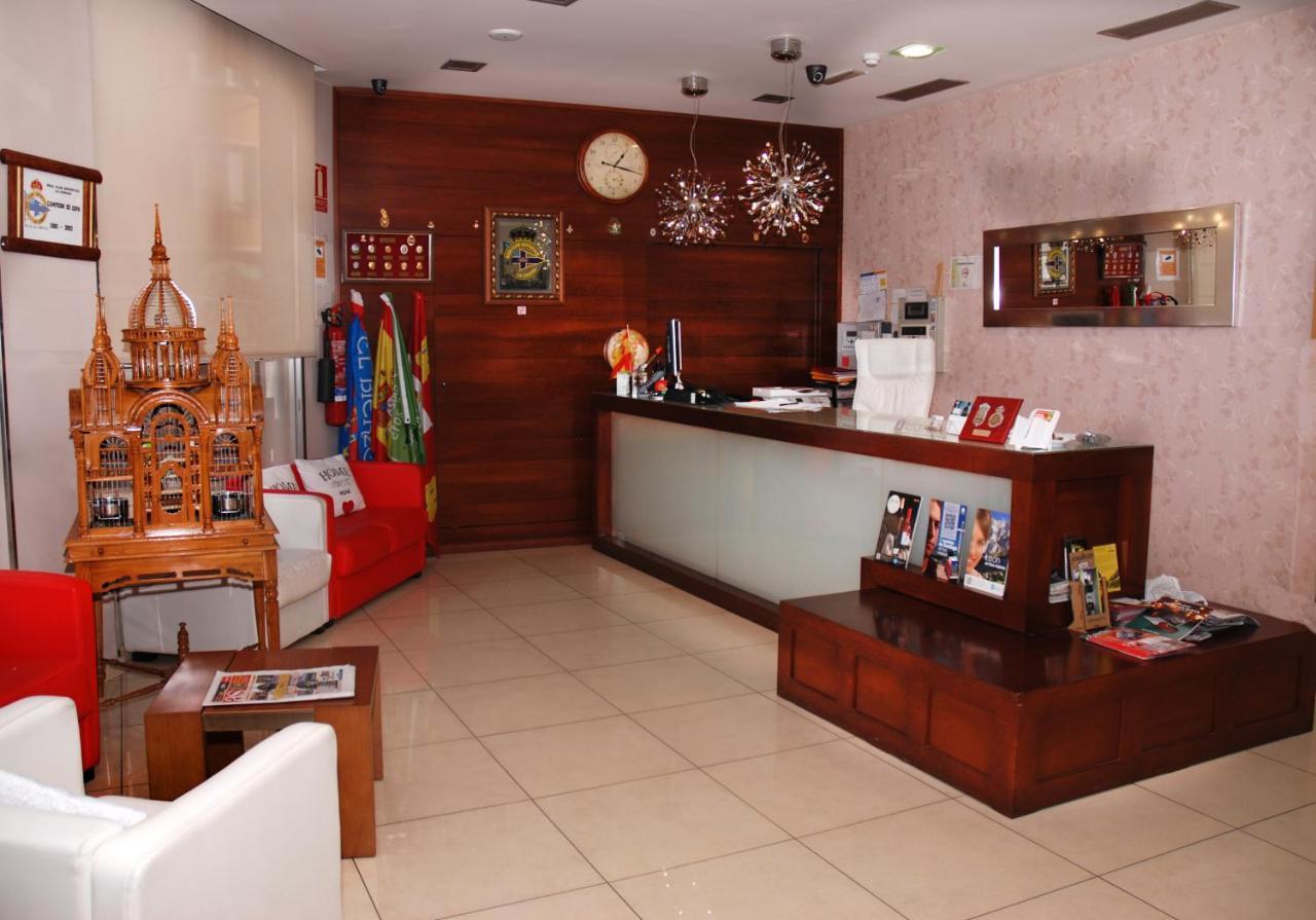 Hotel Villa De Cacabelos Zewnętrze zdjęcie
